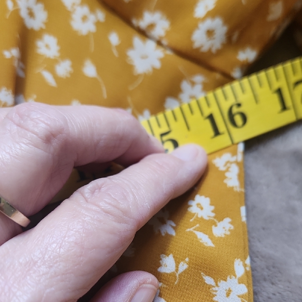 essue Mustard Yellow Floral Button-Front Midi Dress - Picture 4 of 11